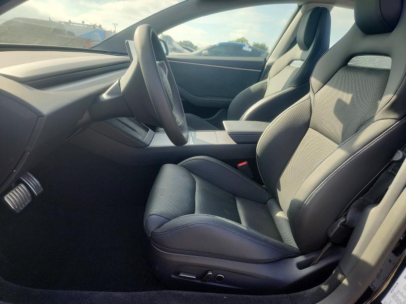77005675 :رقم المزاد ، 5YJ3E1ET9SF078059 vin ، 2025 Tesla Model 3 مزاد بيع