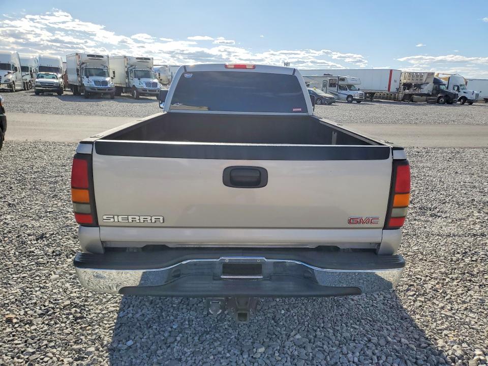 2005 Gmc Sierra მანქანა იყიდება აუქციონზე, vin: 1GTHC23205F879006, აუქციონის ნომერი: 51855546