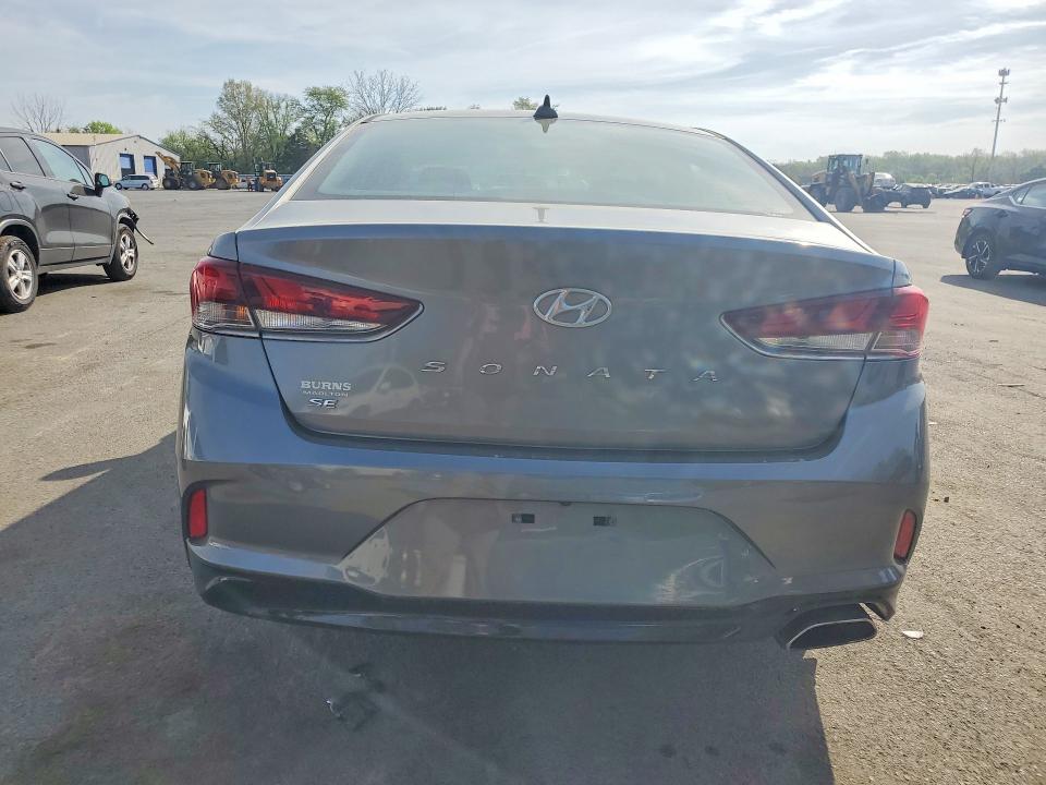 2018 Hyundai Sonata მანქანა იყიდება აუქციონზე, vin: 5NPE24AF8JH675741, აუქციონის ნომერი: 51496046