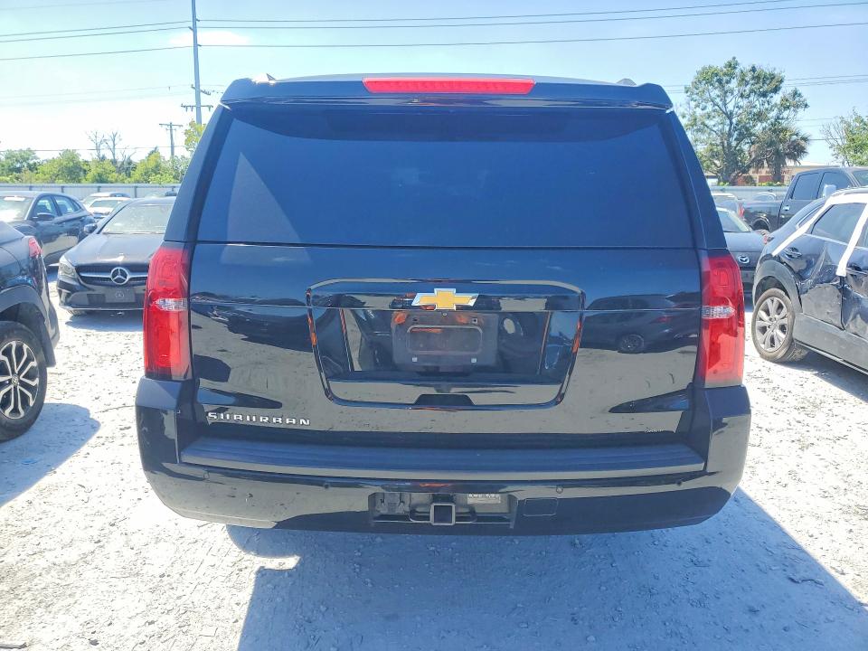 50231696 :رقم المزاد ، 1GNSCHKC0JR205229 vin ، 2018 Chevrolet Suburban مزاد بيع