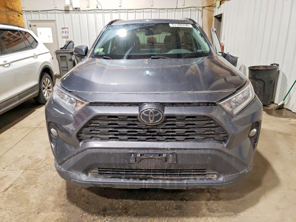 2021 Toyota Rav4 მანქანა იყიდება აუქციონზე, vin: 2T3P1RFV4MC201132, აუქციონის ნომერი: 51180336