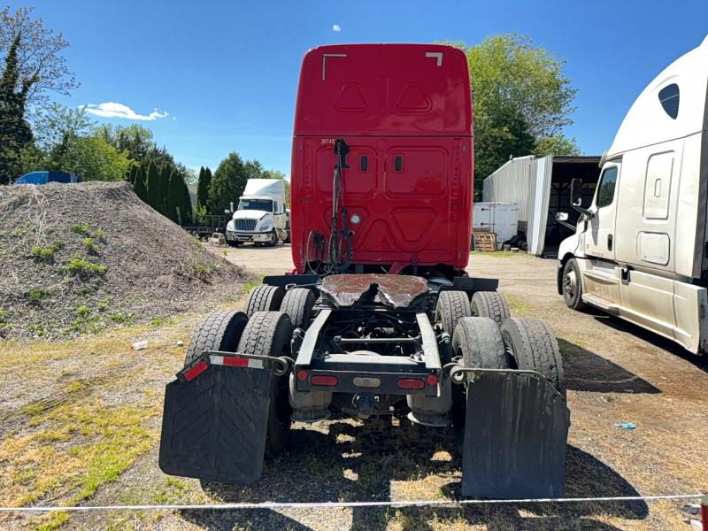 Продажа на аукционе авто 2019 Freigliner Cascadia 126, vin: 3AKJHHDR2KSKD7619, номер лота: 51693116