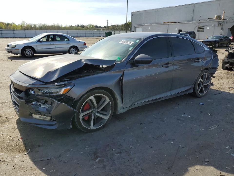 Auction sale of the 2018 Honda Accord, vin: 1HGCV1F3XJA097050, lot number: 49404736