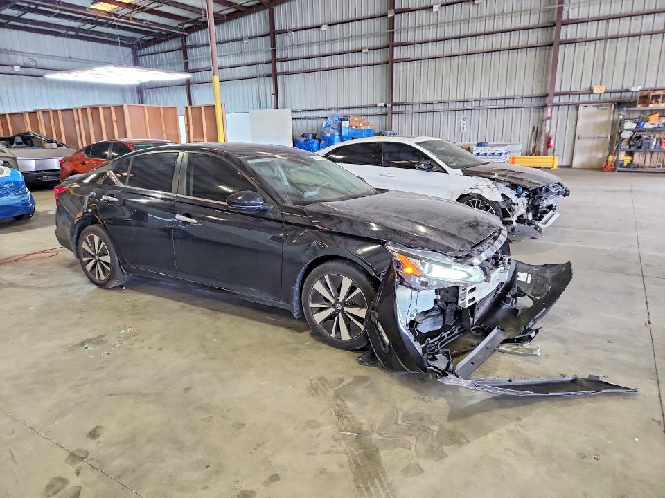 51461626 :رقم المزاد ، 1N4BL4DV5NN309783 vin ، 2022 Nissan Altima مزاد بيع