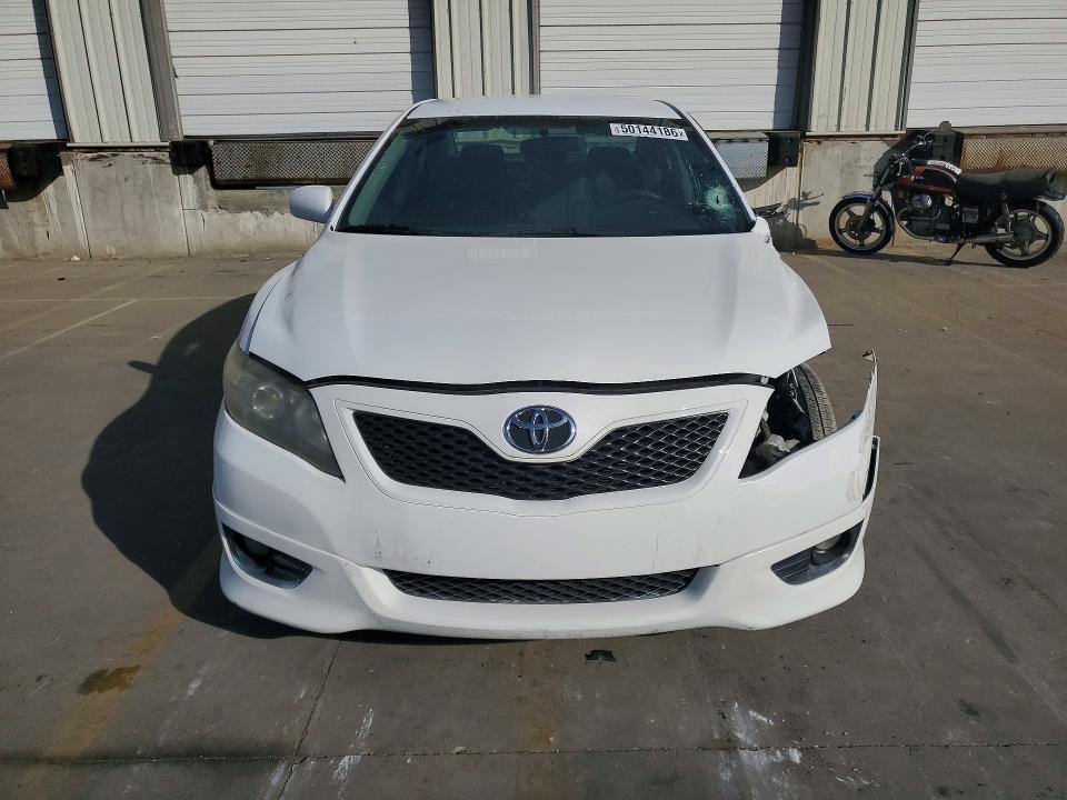 2011 Toyota Camry მანქანა იყიდება აუქციონზე, vin: 4T1BF3EKXBU613561, აუქციონის ნომერი: 50144186