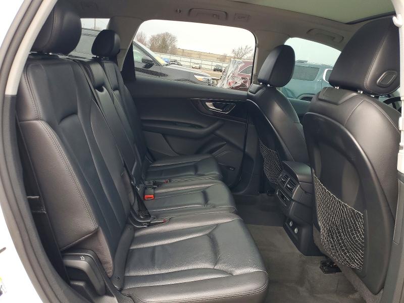 Продажа на аукционе авто 2018 Audi Q7, vin: WA1LAAF71JD037261, номер лота: 49672256
