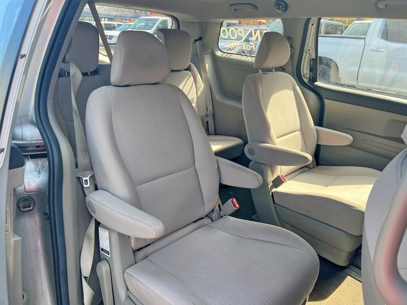 50184136 :رقم المزاد ، KNDMA5C1XJ6403384 vin ، 2018 Kia Sedona مزاد بيع