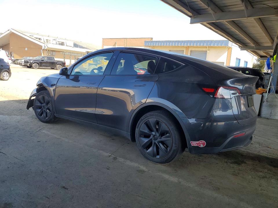 2024 Tesla Model Y მანქანა იყიდება აუქციონზე, vin: 7SAYGAEE8RF100115, აუქციონის ნომერი: 51652376