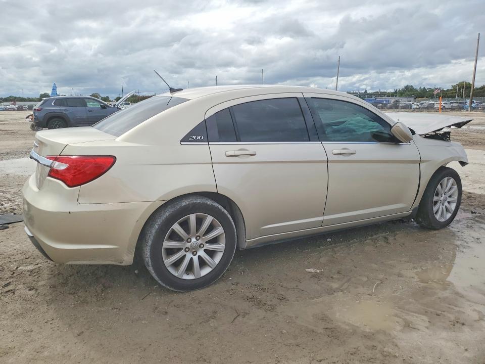 Продаж на аукціоні авто 2014 Chrysler 200, vin: 1C3CCBBB5EN159383, номер лоту: 49070946