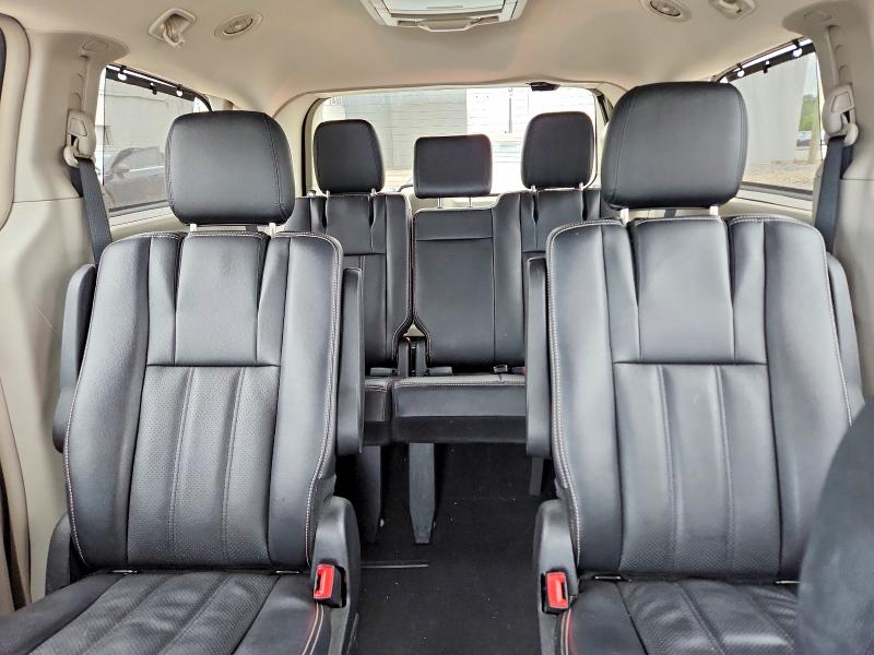 2014 Chrysler Town & Country მანქანა იყიდება აუქციონზე, vin: 2C4RC1CG6ER111808, აუქციონის ნომერი: 51891306