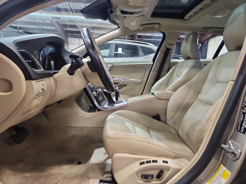 2015 Volvo V60 მანქანა იყიდება აუქციონზე, vin: YV1612SM9F1267136, აუქციონის ნომერი: 51161266