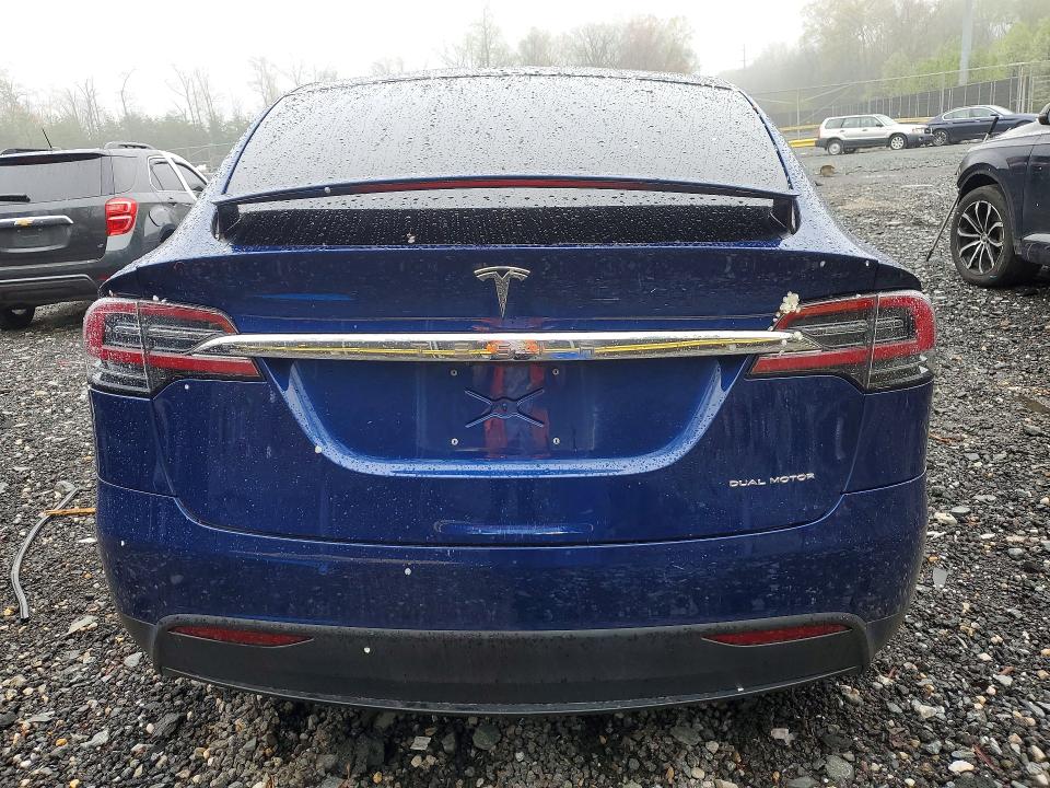 48497896 :رقم المزاد ، 5YJXCBE28KF198715 vin ، 2019 Tesla Model X مزاد بيع