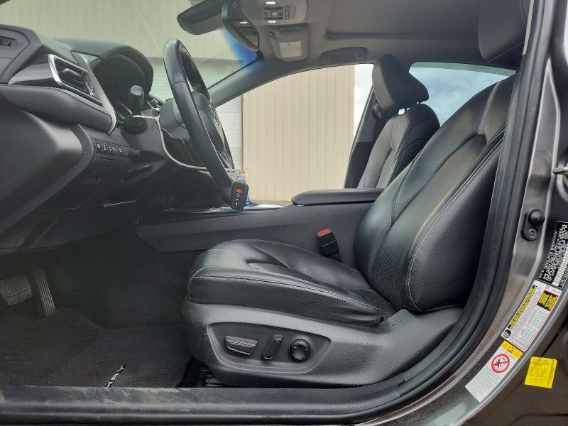 51209816 :رقم المزاد ، 4T1BZ1HK1JU006924 vin ، 2018 Toyota Camry مزاد بيع