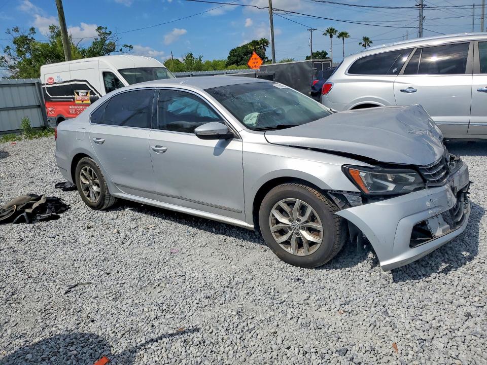 51955476 :رقم المزاد ، 1VWAT7A3XGC053260 vin ، 2016 Volkswagen Passat مزاد بيع