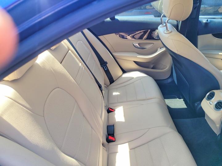 51319076 :رقم المزاد ، 55SWF4KB2JU260741 vin ، 2018 Mercedes-benz C مزاد بيع