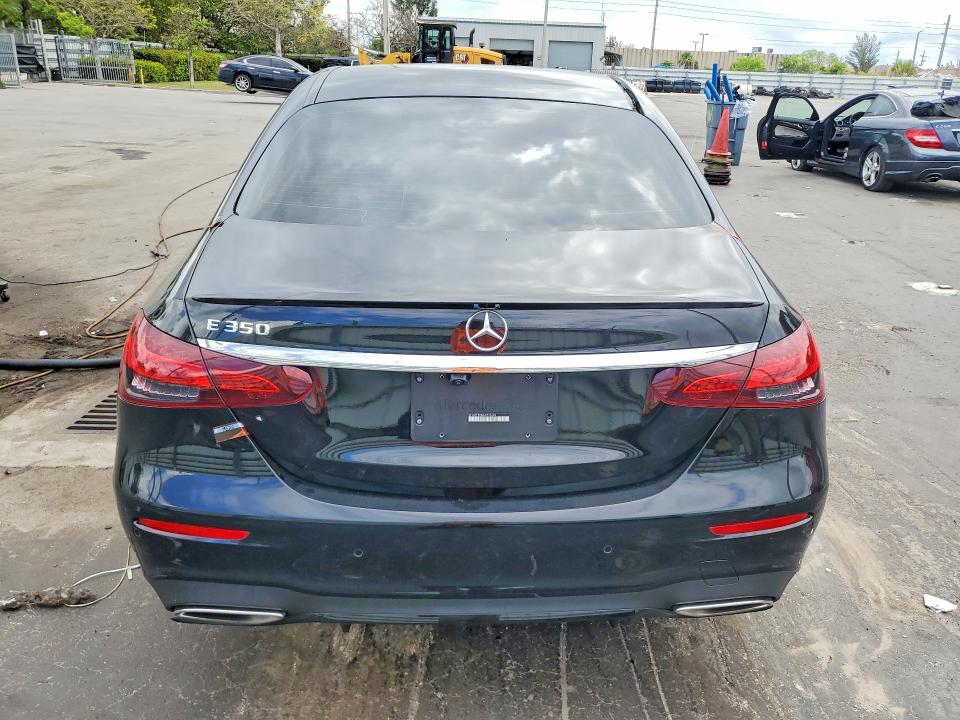 2021 Mercedes-benz E მანქანა იყიდება აუქციონზე, vin: W1KZF8DBXMA961839, აუქციონის ნომერი: 51646826
