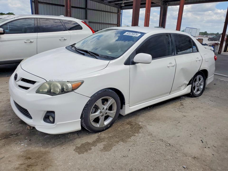 50525826 :رقم المزاد ، 2T1BU4EE6DC011220 vin ، 2013 Toyota Corolla مزاد بيع