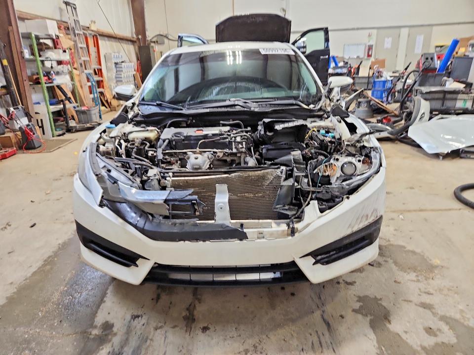 Продажа на аукционе авто 2016 Honda Civic, vin: 2HGFC2F71GH005751, номер лота: 50992196