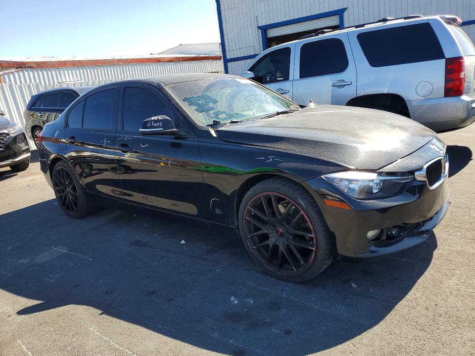 51405596 :رقم المزاد ، WBA3C3G55FNT53625 vin ، 2015 Bmw 320 مزاد بيع