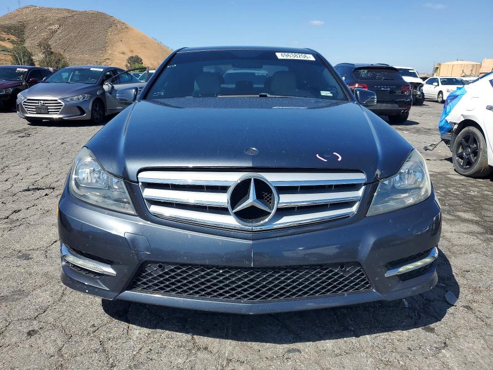 Продажа на аукционе авто 2013 Mercedes-benz C, vin: WDDGF4HB8DA828409, номер лота: 49638206