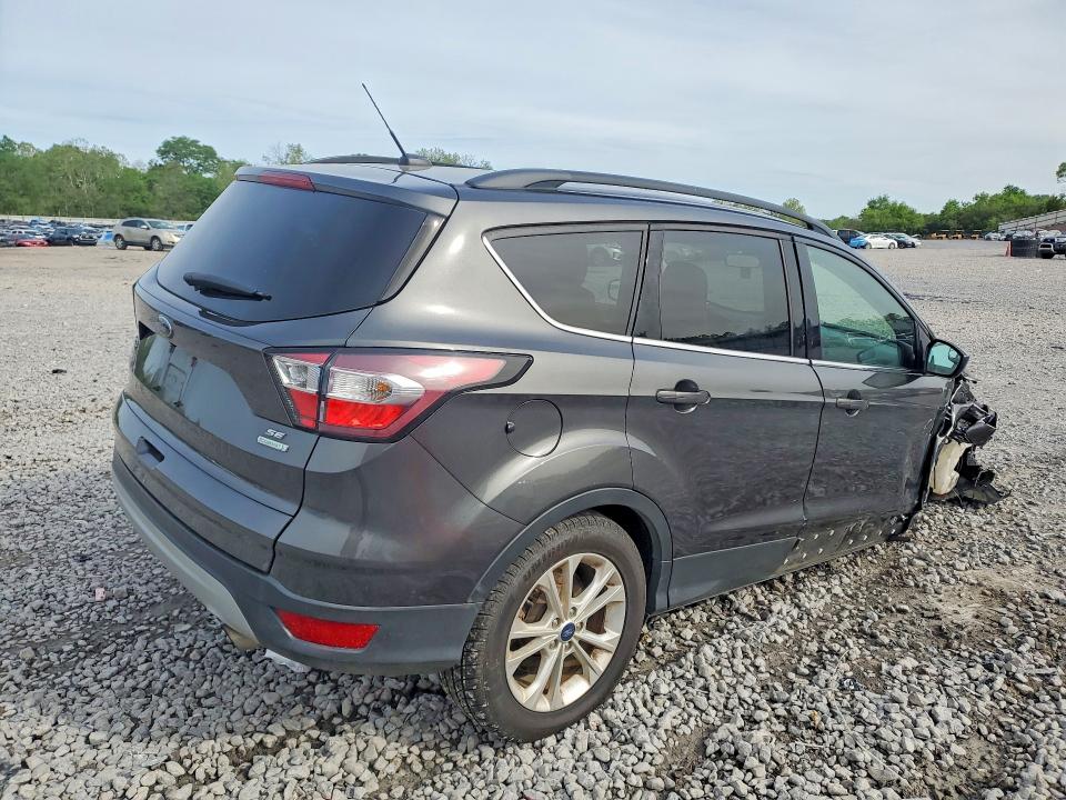2018 Ford Escape მანქანა იყიდება აუქციონზე, vin: 1FMCU0GD3JUB67128, აუქციონის ნომერი: 48851646