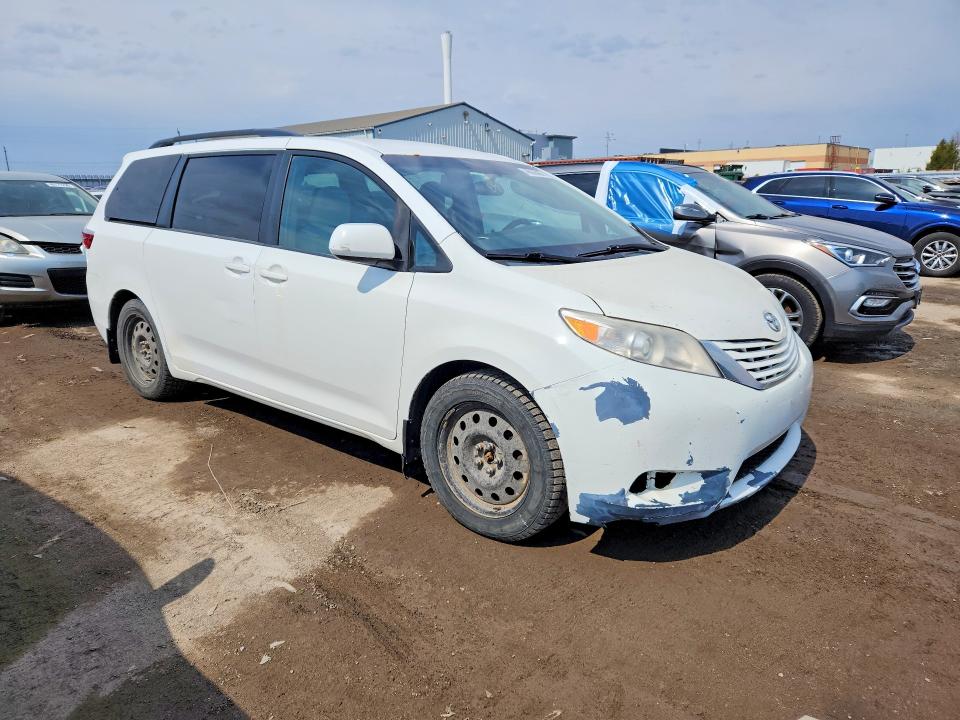 Продаж на аукціоні авто 2015 Toyota Sienna, vin: 5TDKK3DC7FS605101, номер лоту: 48660406