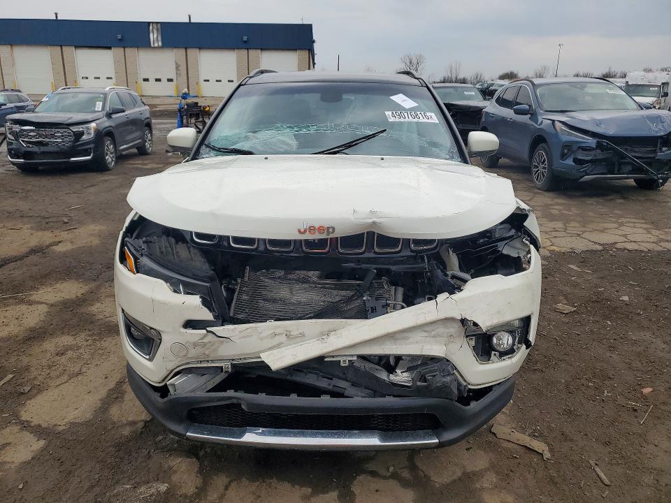49076816 :رقم المزاد ، 3C4NJDCB9KT800857 vin ، 2019 Jeep Compass مزاد بيع