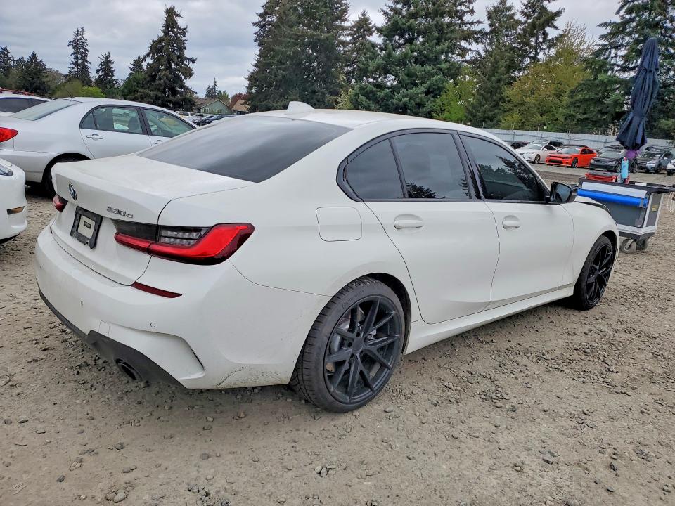 51372396 :رقم المزاد ، 3MW5P9J04M8B82489 vin ، 2021 Bmw 330xe مزاد بيع