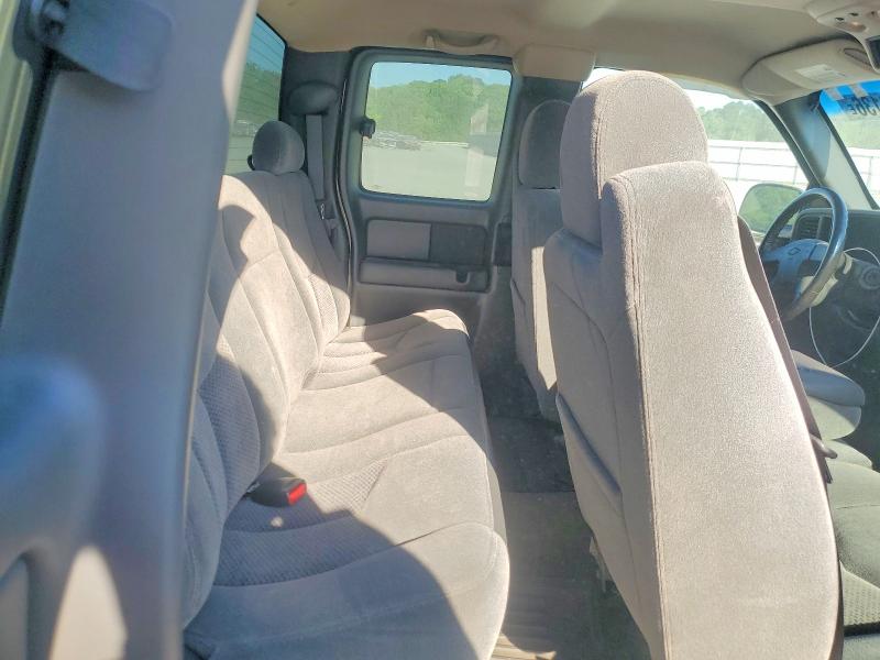 2003 Chevrolet Silverado მანქანა იყიდება აუქციონზე, vin: 2GCEC19V931278857, აუქციონის ნომერი: 49959136