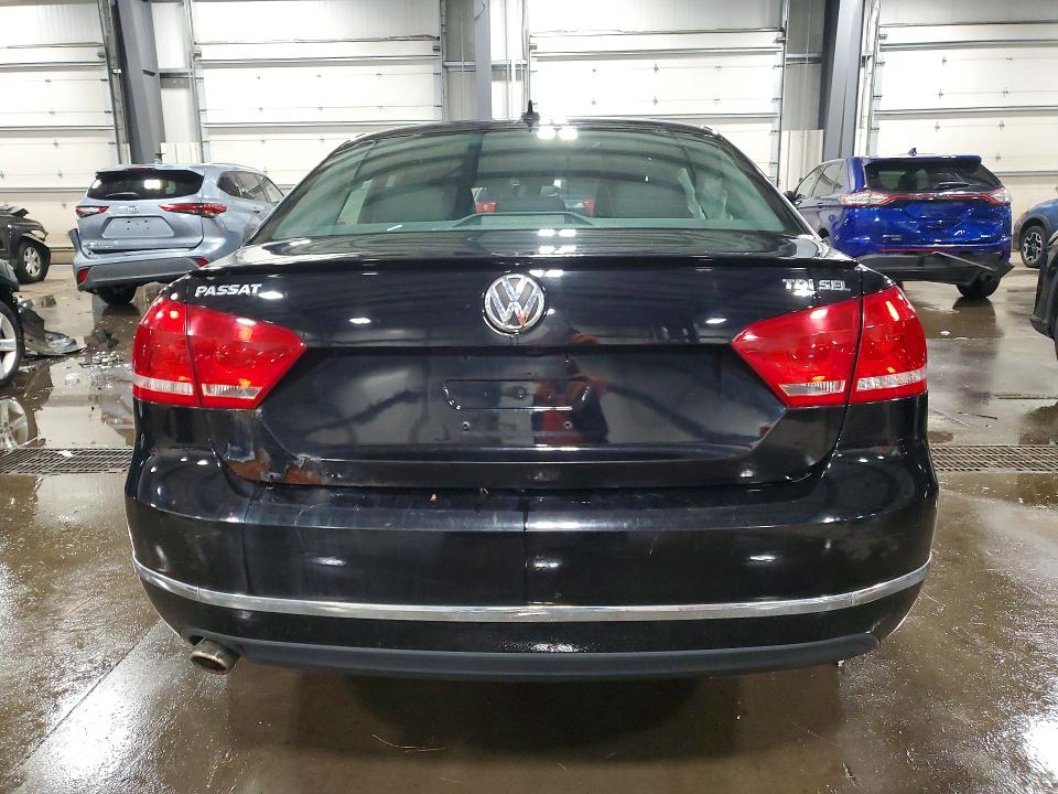 49503686 :رقم المزاد ، 1VWCV7A3XFC033351 vin ، 2015 Volkswagen Passat مزاد بيع