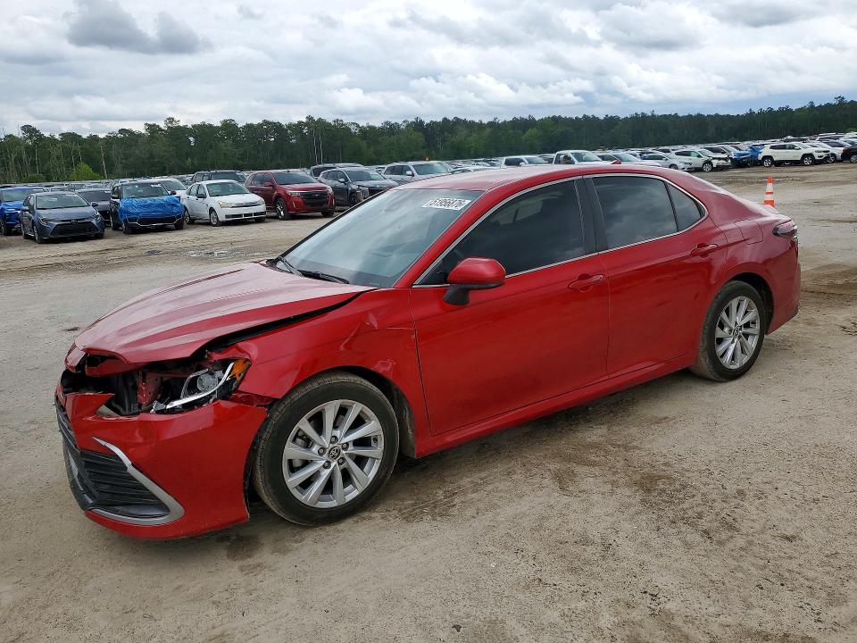 51956876 :رقم المزاد ، 4T1C11AK5PU103865 vin ، 2023 Toyota Camry مزاد بيع