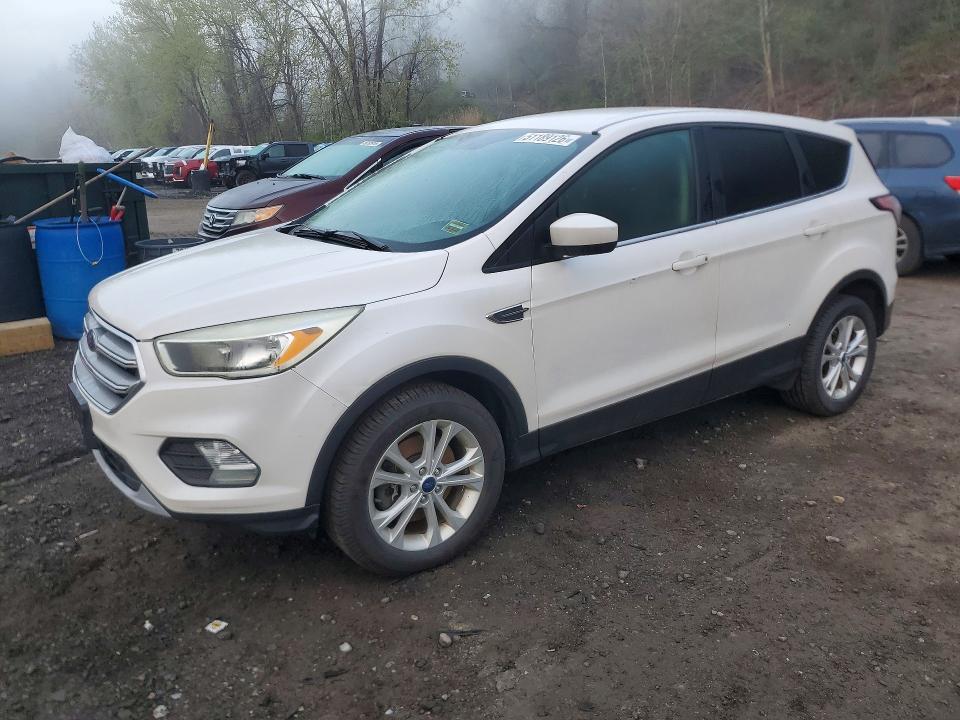 Продажа на аукционе авто 2017 Ford Escape, vin: 1FMCU9GD9HUD99067, номер лота: 51189126
