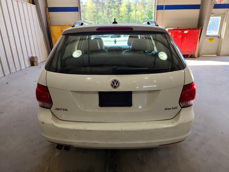 50067866 :رقم المزاد ، 3VWPP7AJ7EM605242 vin ، 2014 Volkswagen Jetta مزاد بيع