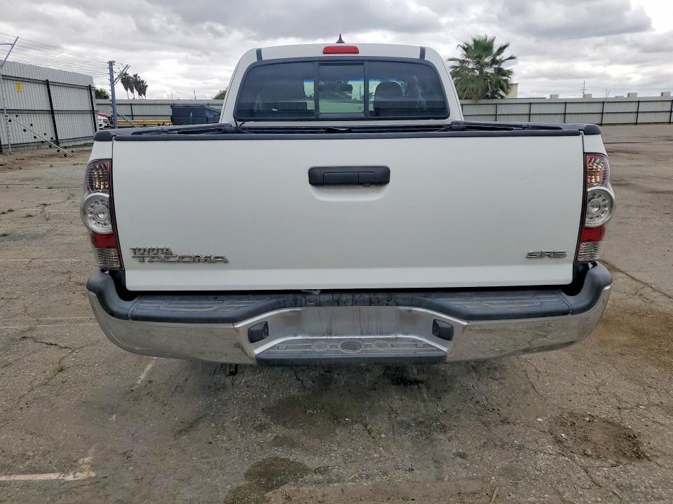 2015 Toyota Tacoma მანქანა იყიდება აუქციონზე, vin: 5TFTX4CN7FX050918, აუქციონის ნომერი: 47663476