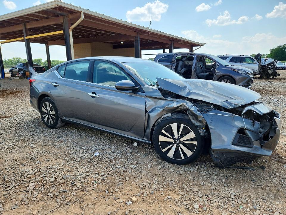 51136006 :رقم المزاد ، 1N4BL4DV6NN352111 vin ، 2022 Nissan Altima مزاد بيع
