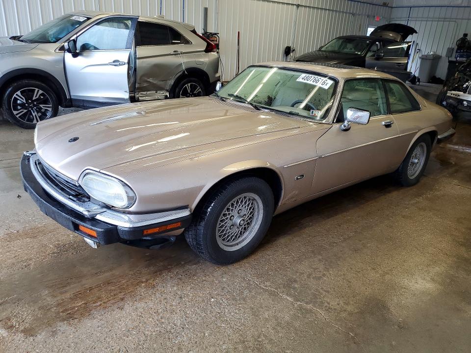 1992 Jaguar Xjs მანქანა იყიდება აუქციონზე, vin: SAJNW5849NC182734, აუქციონის ნომერი: 48076616