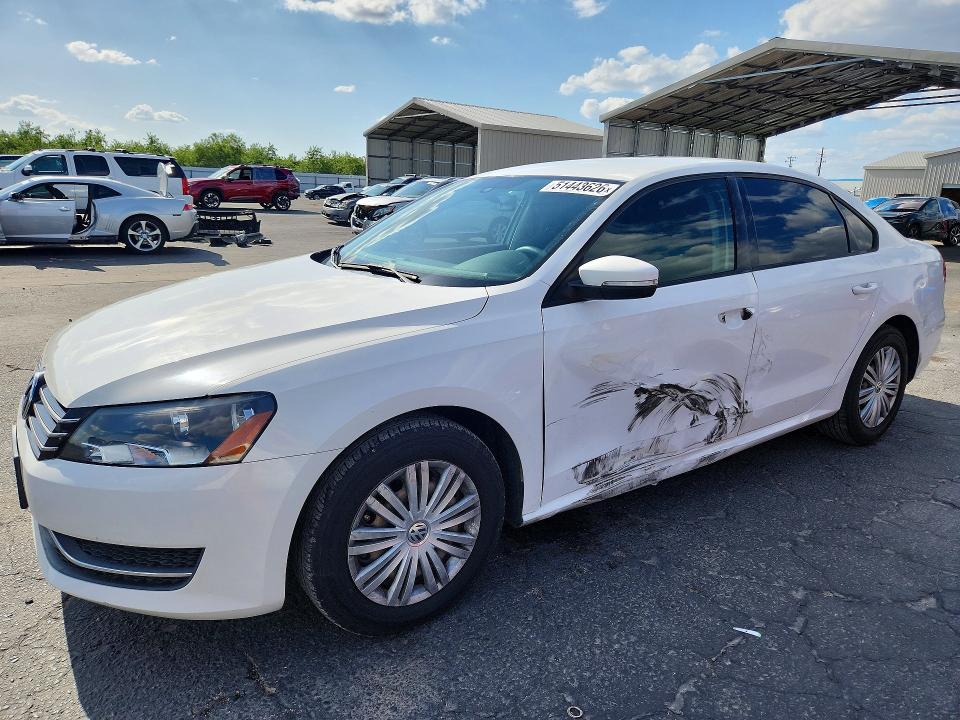 51443626 :رقم المزاد ، 1VWAT7A36FC077263 vin ، 2015 Volkswagen Passat مزاد بيع