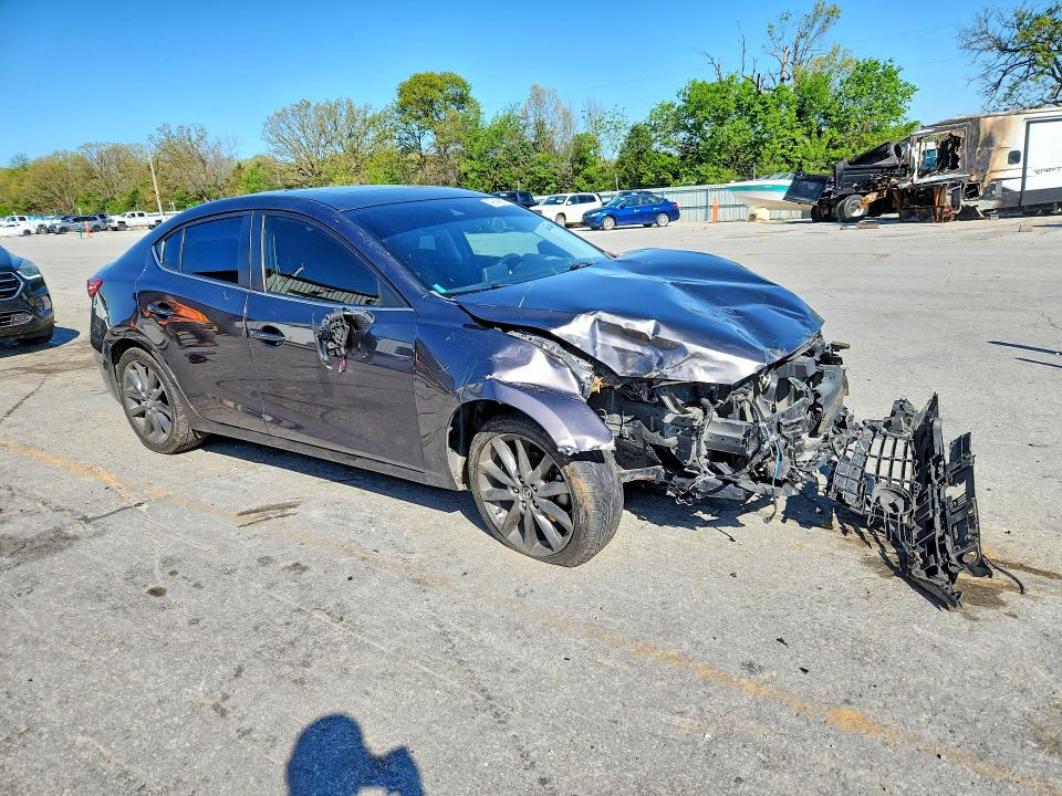 Продажа на аукционе авто 2018 Mazda 3, vin: 3MZBN1W31JM271565, номер лота: 49749076