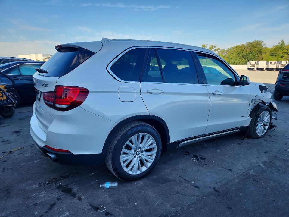 50735426 :رقم المزاد ، 5UXKR0C33H0X77710 vin ، 2017 Bmw X5 مزاد بيع