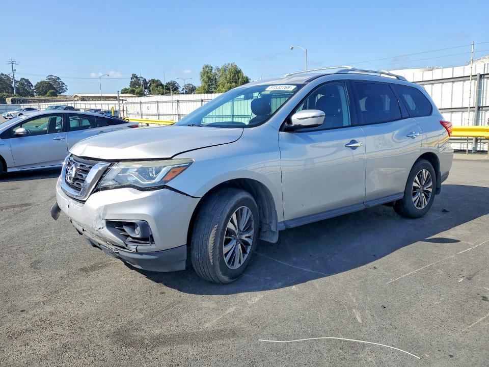 51532766 :رقم المزاد ، 5N1DR2MM1HC900444 vin ، 2017 Nissan Pathfinder مزاد بيع