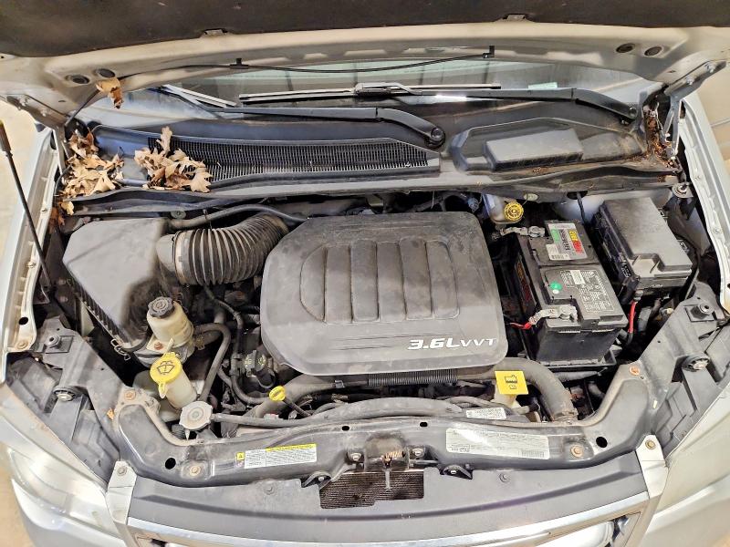 50497366 :رقم المزاد ، 2A4RR8DG1BR785568 vin ، 2011 Chrysler Town & Country مزاد بيع