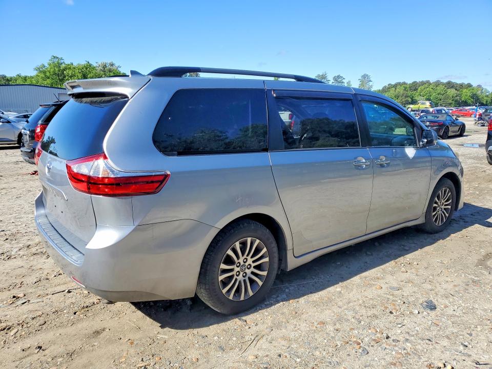 2018 Toyota Sienna მანქანა იყიდება აუქციონზე, vin: 5TDYZ3DC7JS917403, აუქციონის ნომერი: 51124886