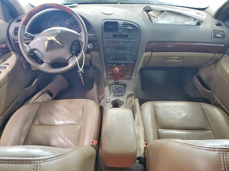 48648806 :رقم المزاد ، 1LNHM87A92Y679903 vin ، 2002 Lincoln Townhouse Ls مزاد بيع