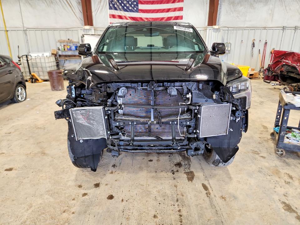49623876 :رقم المزاد ، 5TFWA5DB0SX323815 vin ، 2025 Toyota Tundra مزاد بيع