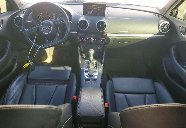Продаж на аукціоні авто 2018 Audi A3, vin: WAUJ8GFF3J1013254, номер лоту: 48425306