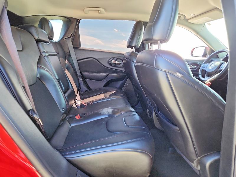 49828736 :رقم المزاد ، 1C4PJMBX4KD226938 vin ، 2019 Jeep Cherokee مزاد بيع