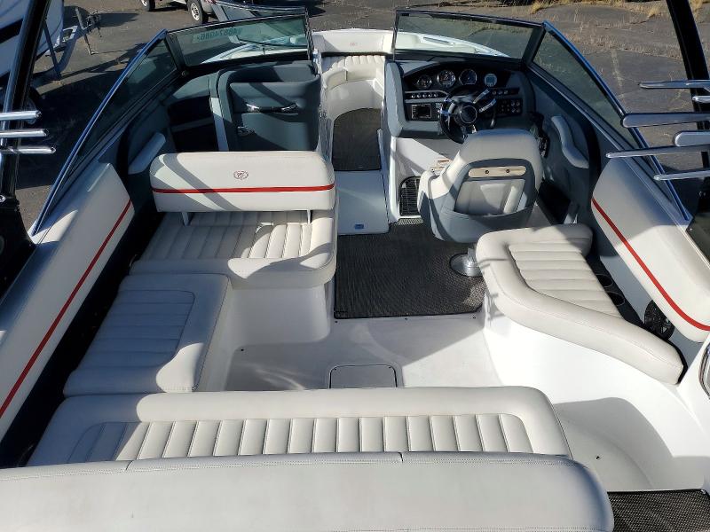 48874086 :رقم المزاد ، FGE5S003I516 vin ، 2016 Cobalt Boat مزاد بيع
