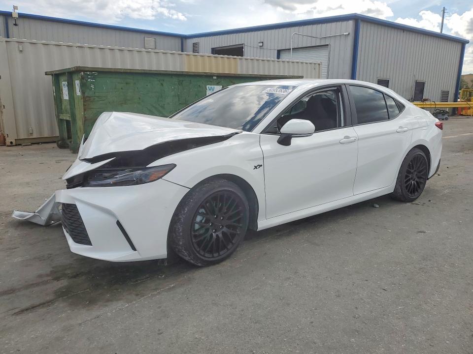 Auction sale of the 2025 Toyota Camry, vin: 4T1DAACK5SU156429, lot number: 50953636