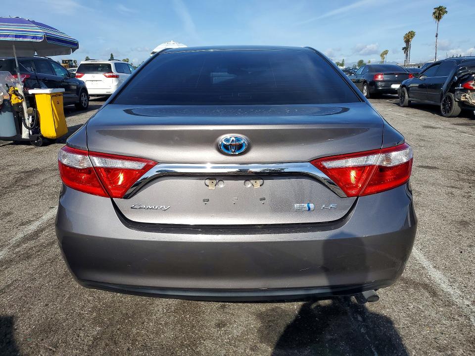 51052376 :رقم المزاد ، 4T1BD1FK2FU167419 vin ، 2015 Toyota Camry Hybrid مزاد بيع