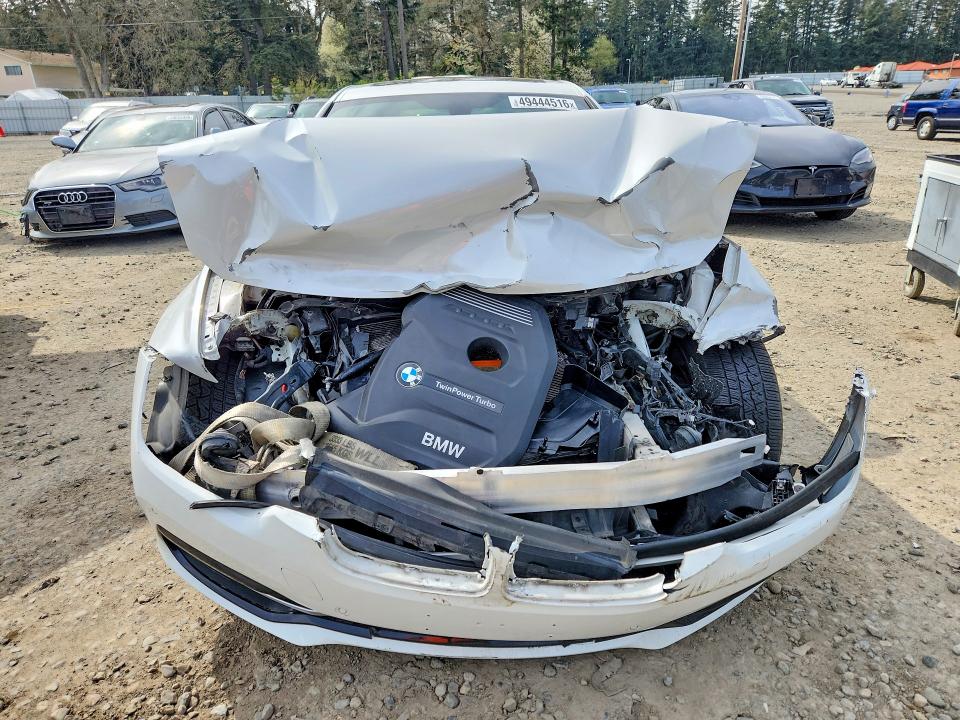 49444516 :رقم المزاد ، WBA8D9G34HNU65436 vin ، 2017 Bmw 330 مزاد بيع